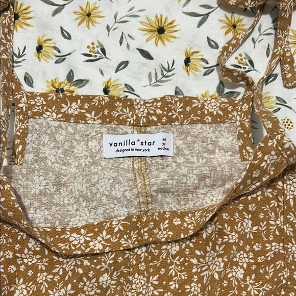 Vanilla Star Tan Floral Romper w/ Pockets - Picture 2 of 5